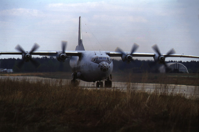 Военно-транспортный вариант самолета АН-12